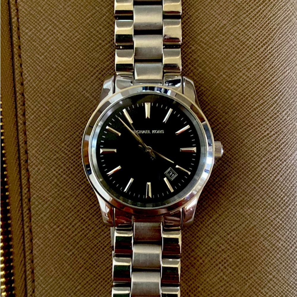 Stunning Michael Kors Designer Watch Silver Black Watches